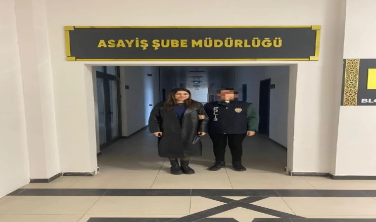 Sosyal medyada müstehcen yayınlar yapan kadın gözaltına alındı