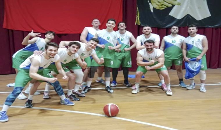 SUBÜ erkek basketbol takımından bronz madalya