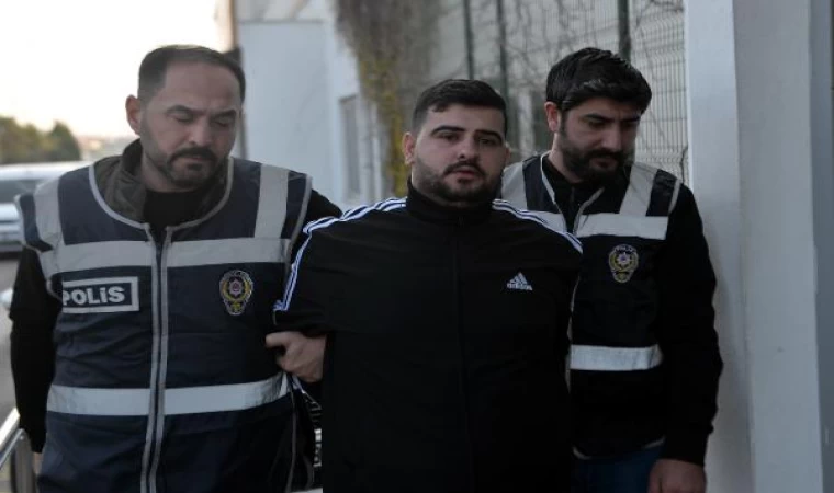 Şüpheli, polisi görünce pencereden atladı