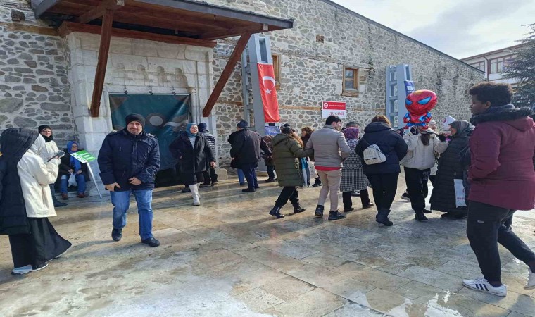 Tarihi Ulu Cami sucuk festivalinde de yoğun ilgi gördü