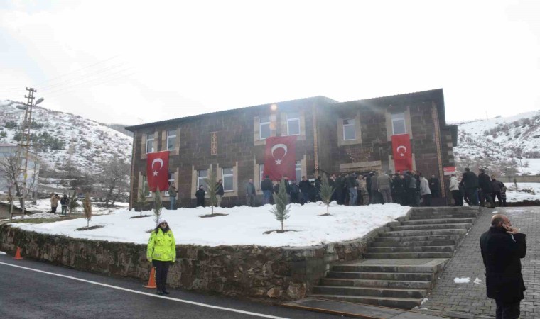 Tatvanda “Kuran Kursu ve Taziye Evi” açılışı yapıldı