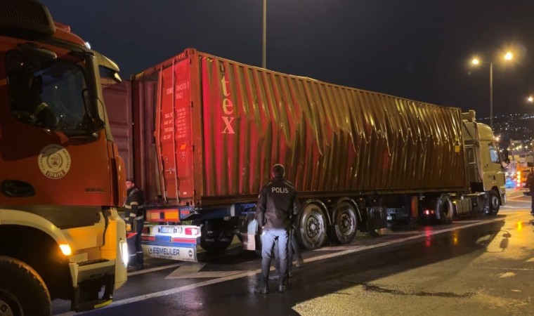 TEMde tır dorsesinde patlama: 1 itfaiye eri yaralandı