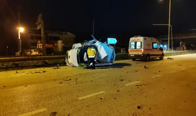 TIR’a çarpan hafif ticari araç takla attı: 1 ölü, 1 yaralı