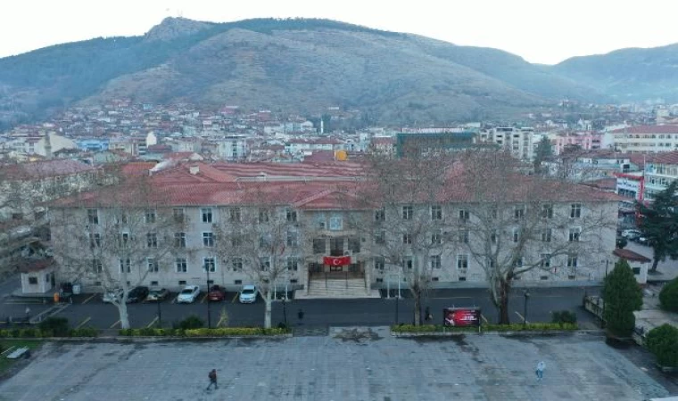 Tokat’ta kamu binaları yenileniyor; valilik binası için de yıkım kararı