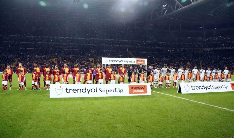 Trendyol Süper Lig: Galatasaray: 0 - Konyaspor: 0 (Maç devam ediyor)