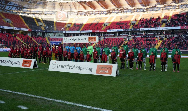 Trendyol Süper Lig: Gaziantep FK: 0 - Konyaspor: 0 (Maç devam ediyor)