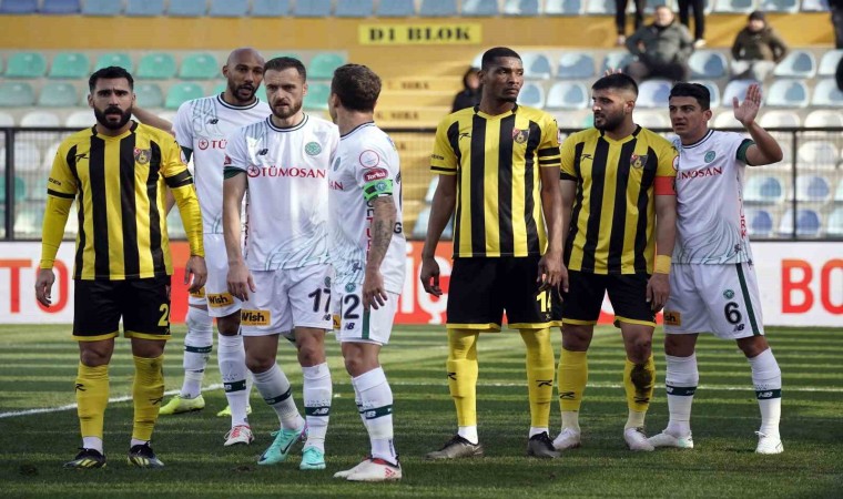 Trendyol Süper Lig: İstanbulspor: 0 - Konyaspor: 0 (İlk yarı)