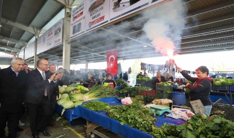 Turgutlunun yeni ve modern pazar yeri Cuma Pazarı kapılarını açtı