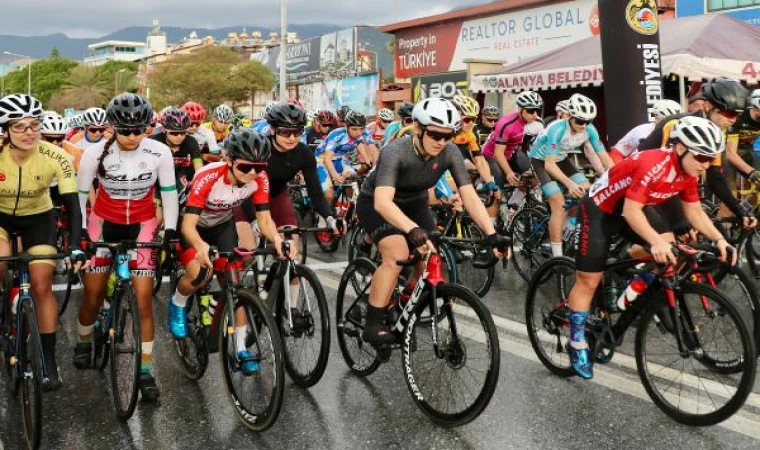 Türkiye Bisiklet Kupası 1. Etap Puanlı Yol Yarışı Alanya’da başladı