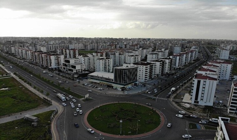 Türkiyenin en büyüğünü yönetmeye 24 aday talip