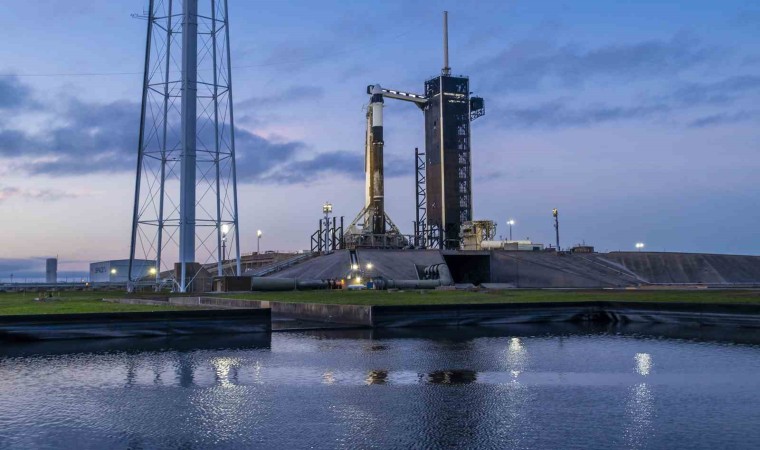 Türkiyenin ilk astronotu Alper Gezeravcının uzay yolculuğu yarına ertelendi