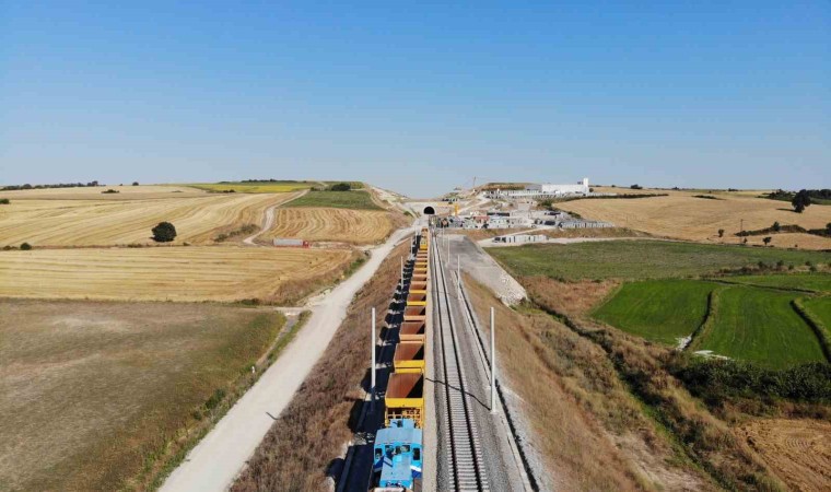 Türkiyeyi Avrupaya bağlayacak hızlı tren çalışmalarında Edirne kısmı haziranda bitiyor