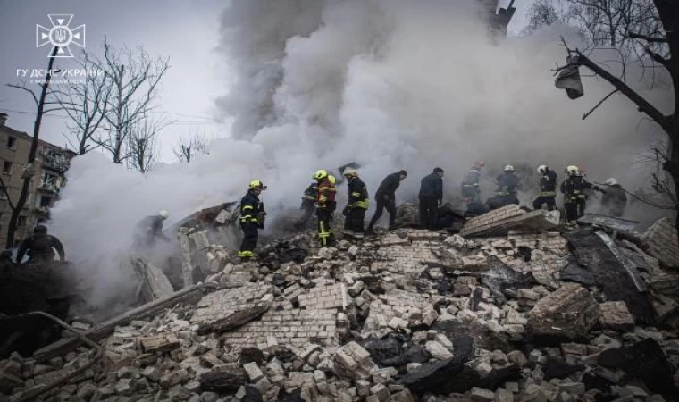 Ukrayna füze saldırısında ölü sayısı 18’e yükseldi