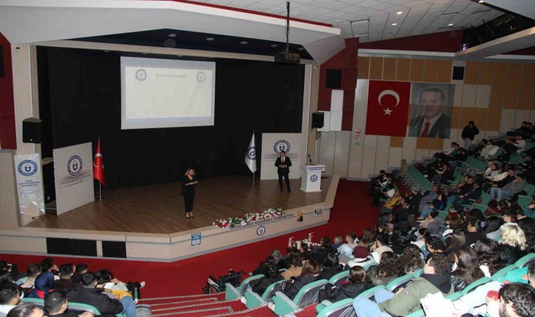 Üniversite öğrencilere yönelik Siber Suçlar ve Siber Güvenlik Semineri düzenlendi