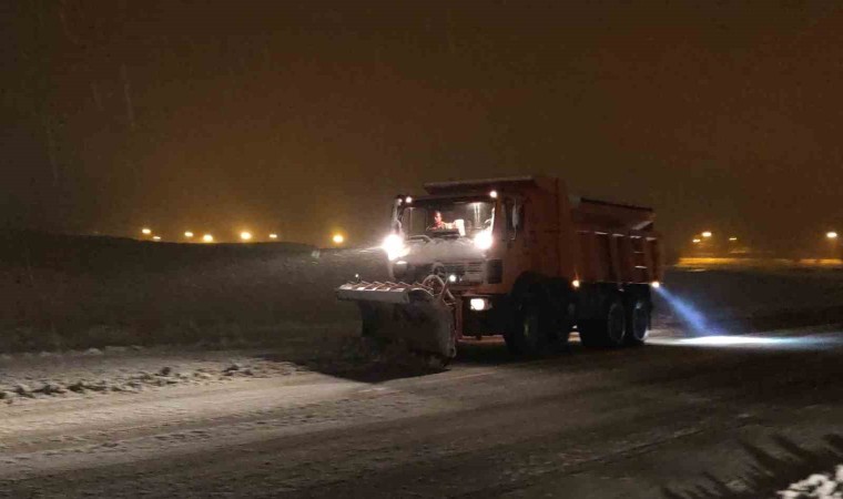 Vanda 492 yerleşim yerinin yolu ulaşıma kapandı