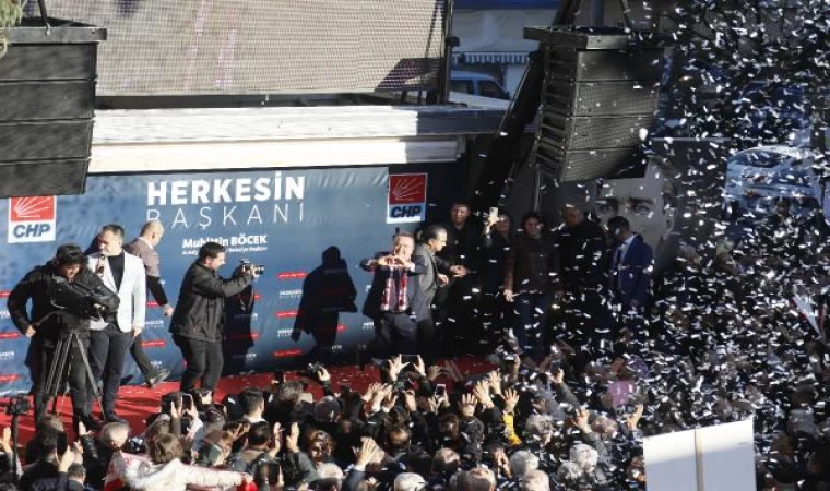 Yeniden aday gösterilen Antalya Büyükşehir Belediye Başkanı Böcek’ten hem eleştiri hem birlik mesajı