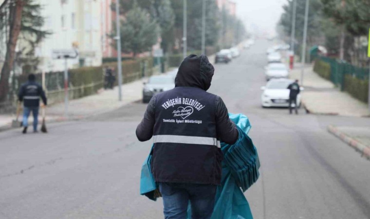 Yenişehirde temizlik çalışmaları sürüyor