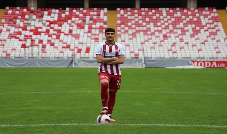 Yunus Emre Konak, resmen Brentford’ta