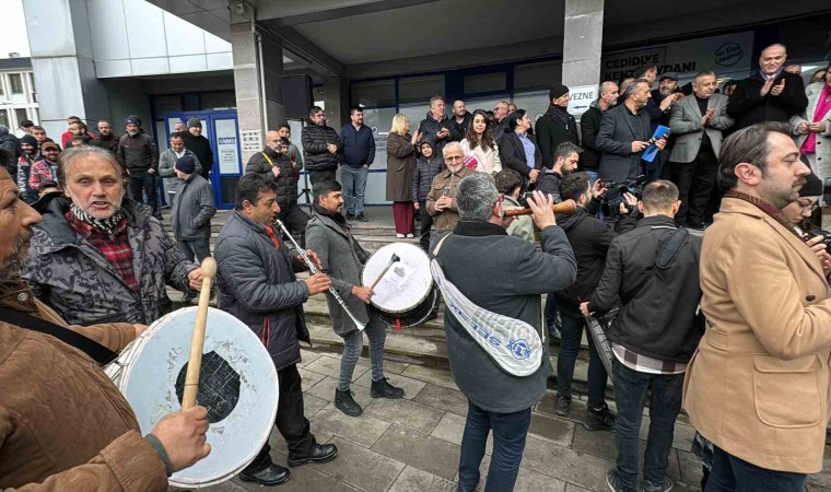 Yüzde 71 zammı davul ve zurna ile kutladılar