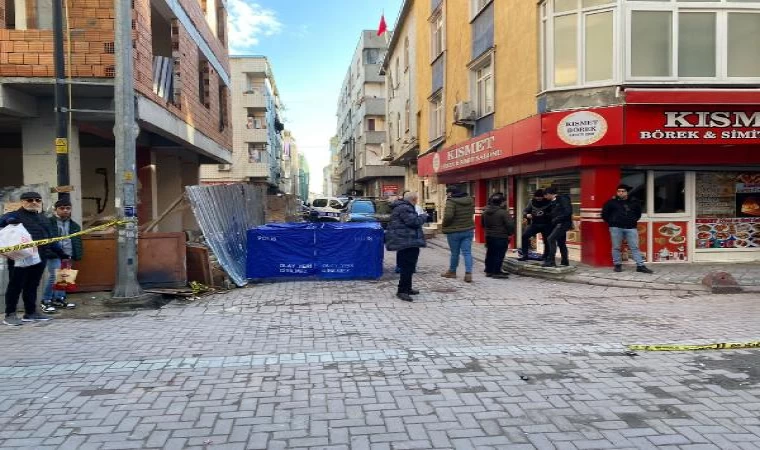 Zeytinburnu’nda baltalı dehşet: 1 ölü-1