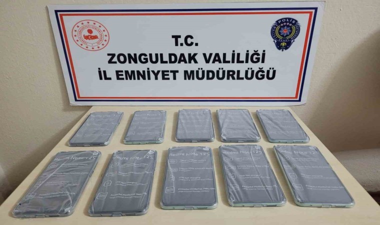 Zonguldakta gümrük kaçağı cep telefonları ele geçirildi