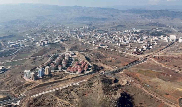 6 Şubat ve 11 şehrin isimleri 43 ilin geçiş güzergahındaki ilçede yaşatılacak