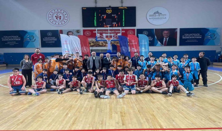 Afyonkarahisarda okul sporları küçükler basketbol müsabakaları tamamlandı