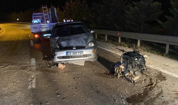 Ağaca çarpan otomobilin motoru yerinden fırladı: 1i ağır 5 yaralı