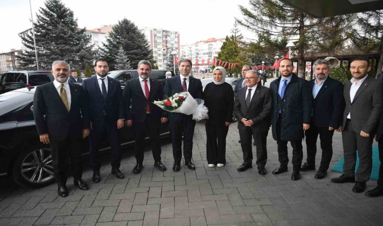 AK Parti Genel Başkan Yardımcısı Sırakayadan Büyükkılıça ziyaret