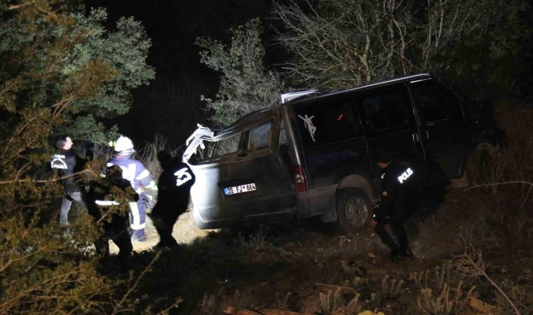 Akraba ziyaretine giden anne ve oğlunu taşıyan araç uçuruma yuvarlandı: 1 ölü, 1 yaralı