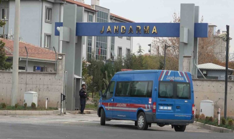 Aksarayda 12 aranan şahıs jandarma ekiplerince yakalandı