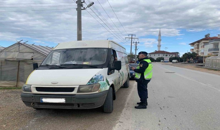 Alanyada 17 araç trafikten men edildi