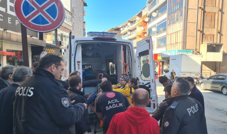 Alaplıda bıçaklı kavgada ağır yaralanan kişi hastanede öldü