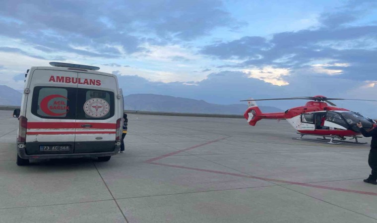 Ambulans helikopter 2,5 aylık bebek için havalandı