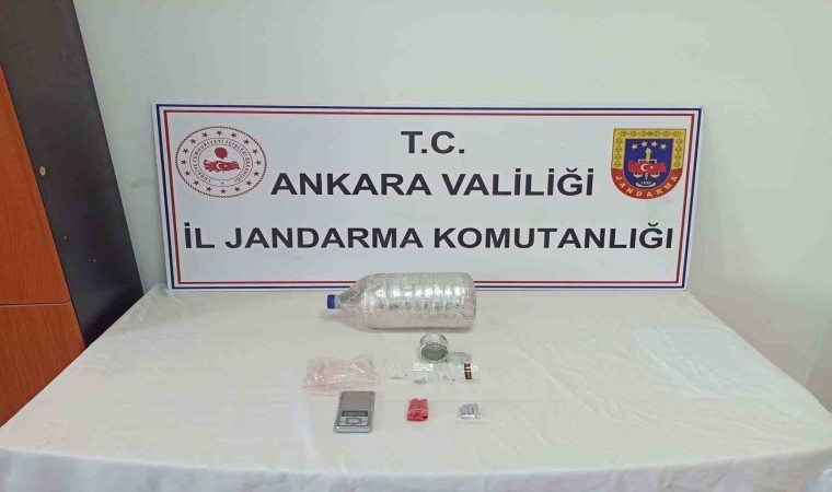 Ankarada 430 gram esrar ve 72 gram metamfetamin ele geçirildi