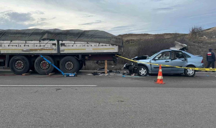 Ankarada feci kaza: 2 ölü, 4 yaralı