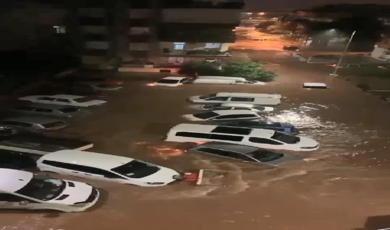 Antalya’da şiddetli yağış hayatı olumsuz etkiledi-2