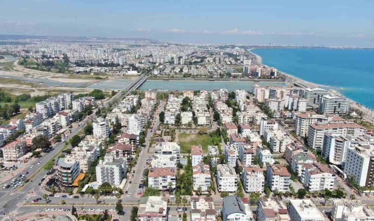 Antalyanın nüfusu 2 milyon 696 bin 249 oldu