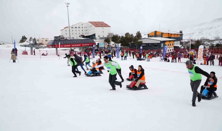 ‘Artık Çekilmez Oldun kızak yarışmasında eşler doyasıya eğlendi