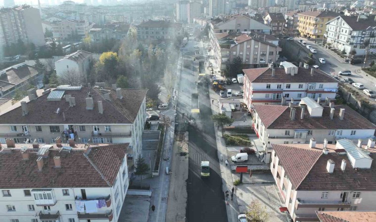 ASKİden yıllardır sel baskını yaşanan Barışyolu Caddesine müdahale