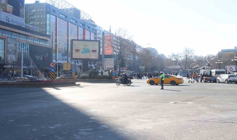 Ataşehir Belediyesinden ‘billboardlarda afiş yayınlatma iddialarına ilişkin açıklama