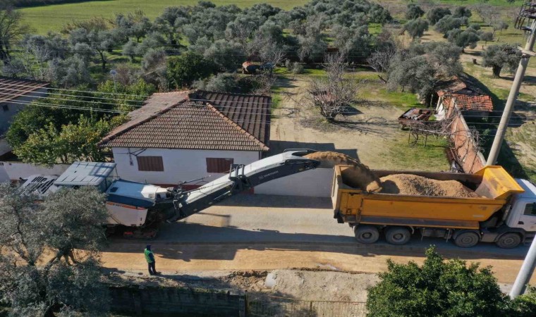 Aydın Büyükşehir Belediyesinin Germencikteki çalışmaları sürüyor