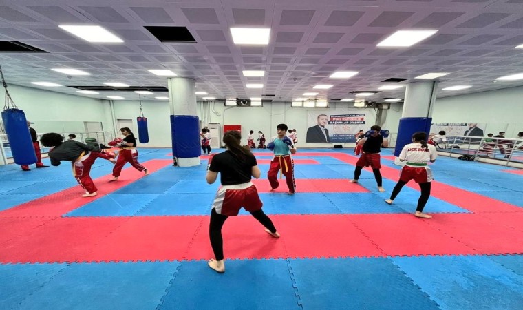 Aydında kick boks eğitimleri devam ediyor