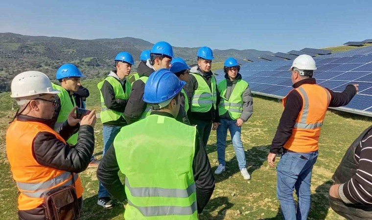 Aydında öğrenciler güneş enerji santralini gezdi