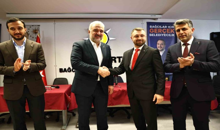 Bağcılarda 50 kişi Gelecek Partisinden istifa edip AK Partiye katıldı