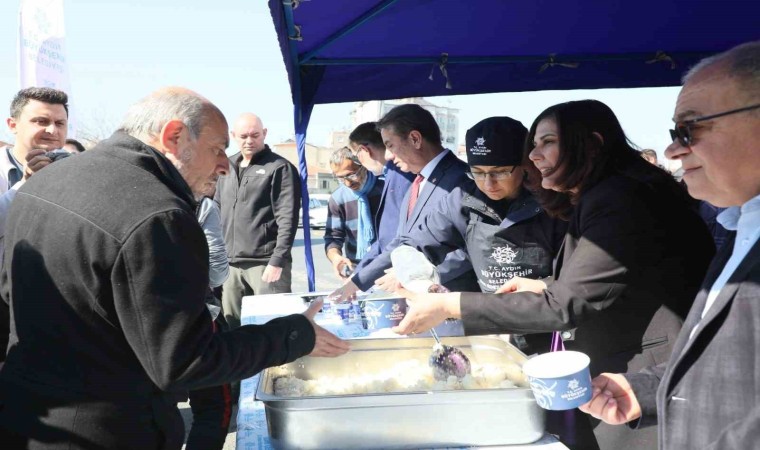 Başkan Çerçioğlu vatandaşların Berat Kandilini kutladı