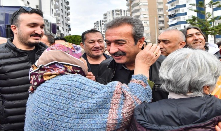 Belediye başkanı Sosyete Pazarında coşkuyla karşılandı