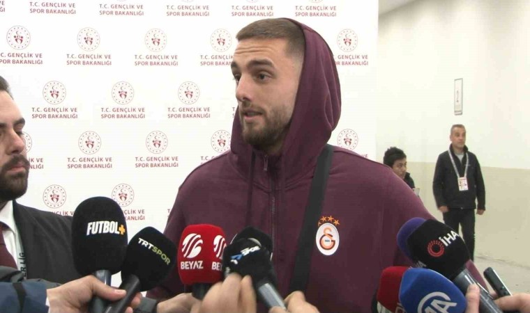 Berkan Kutlu: Hocamız nerede görev verirse orada oynuyoruz