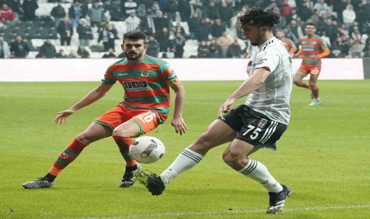 Beşiktaşta Tayfur Bingöl sakatlandı