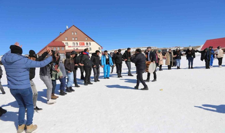 Bingöl Üniversitesinden 2inci Hesarek Kar Festivali etkinliği